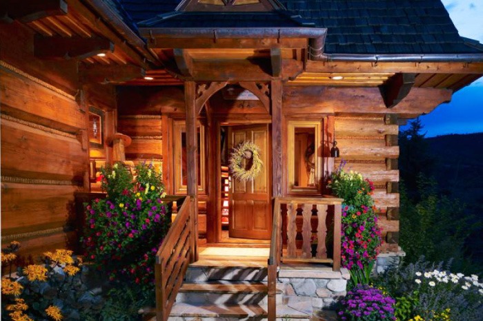 Lake Creek Cabin - Front Door/Entrance