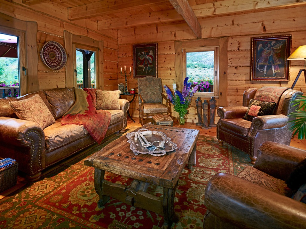 Lake Creek Cabin - Living Room